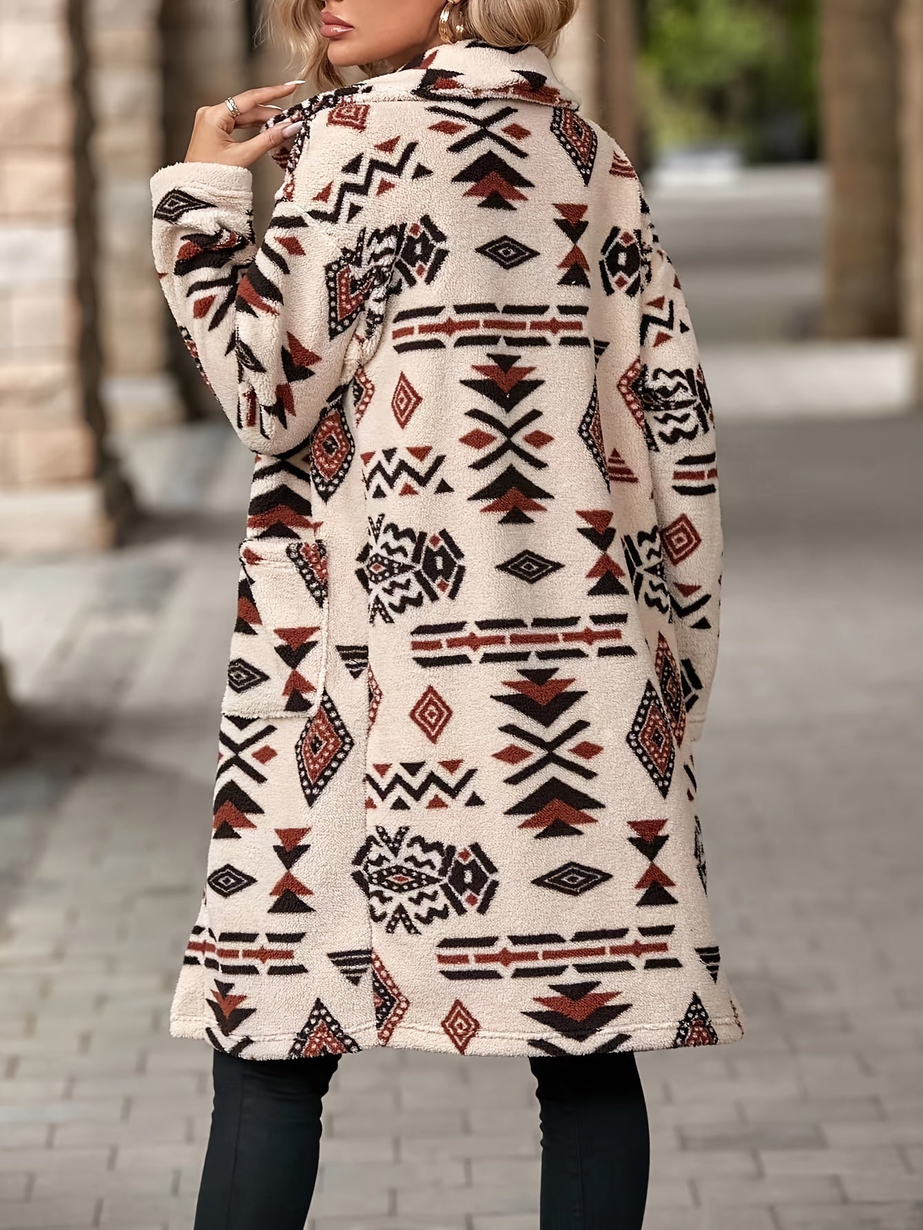 Zaniyah - Elegante Aztec print fleece midi dames jas met kraag